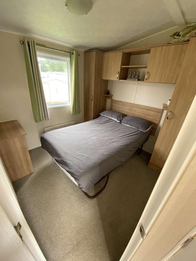 Impeccable 3 Bedroom Lodge Pet Friendly Northampton Exterior photo